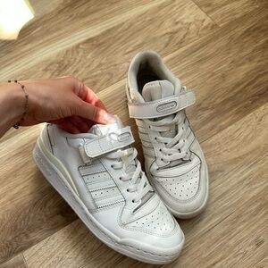 Adidas Classic Low Forum Sneakers